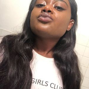 Meet your Posher, Tia